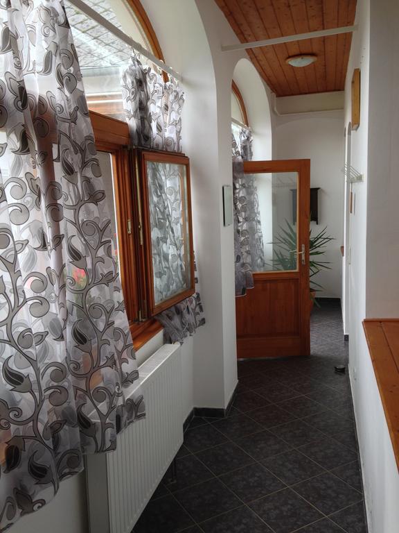 Petra Apartmanok Velem Quarto foto