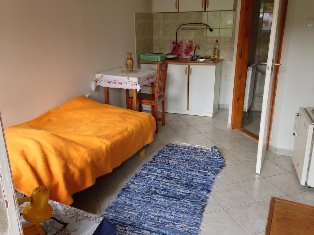 Petra Apartmanok Velem Quarto foto