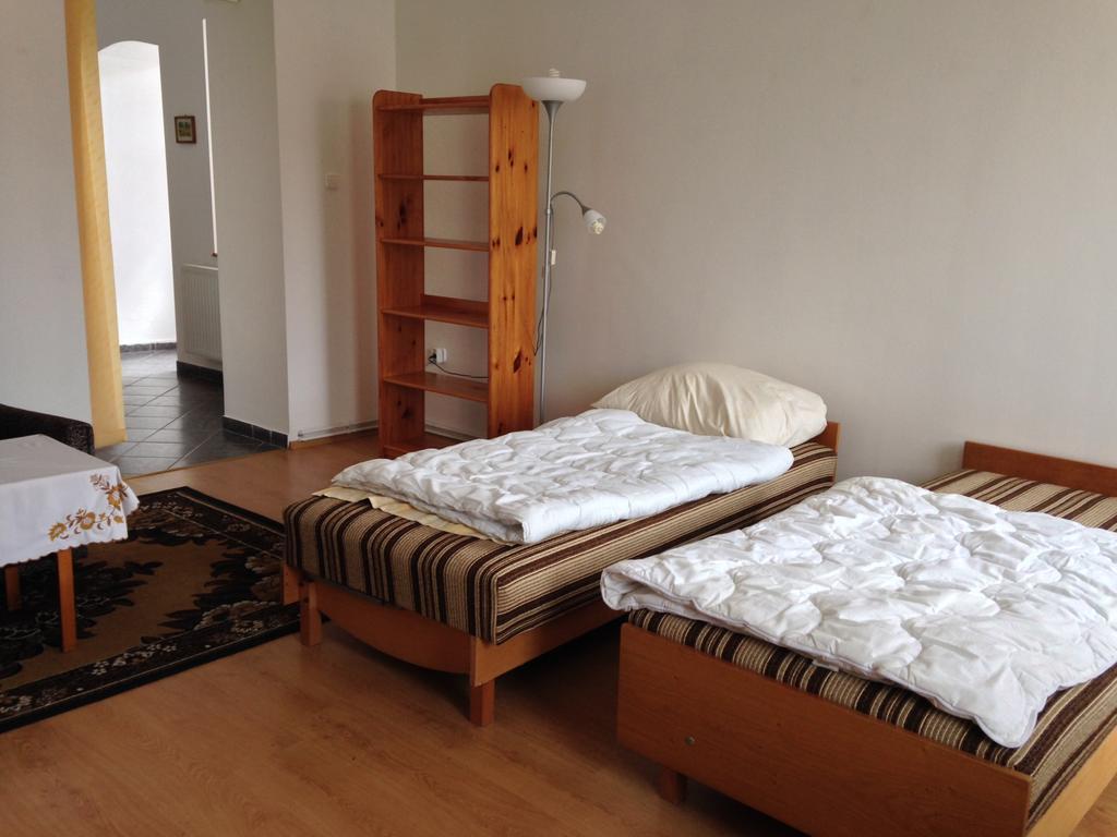 Petra Apartmanok Velem Quarto foto
